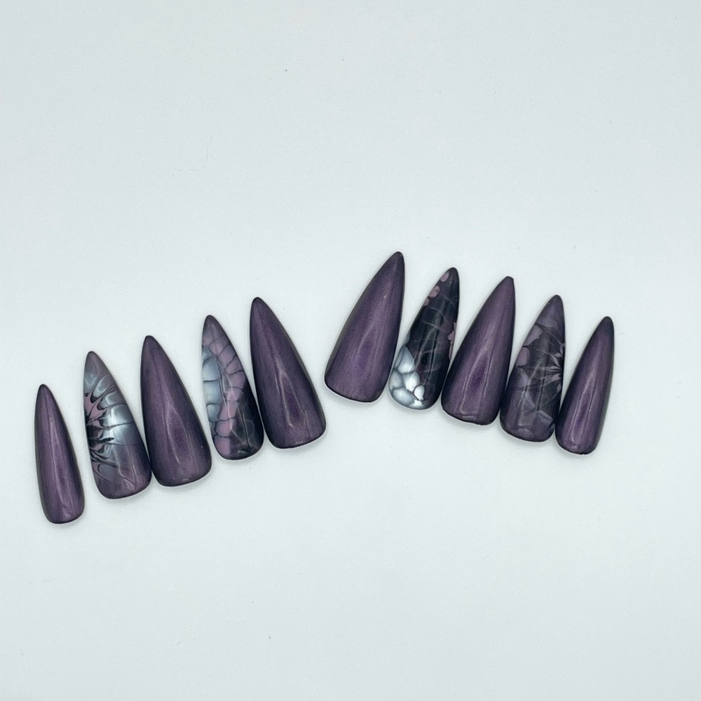 Snake Charmer | Smokey Plum Chrome Press-On Nails — Luxe Serpentcore Set - Picture 3 of 4